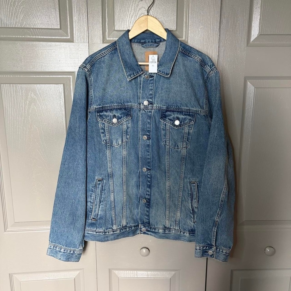 Gap denim jacket Size L tall NWT new denim jacket